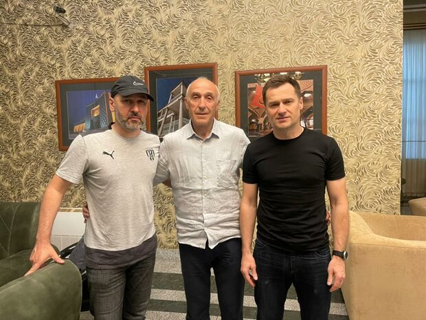 دستیاران بردیف مشخص شدند / حضور مربی سابق رئال مادرید در تراکتور