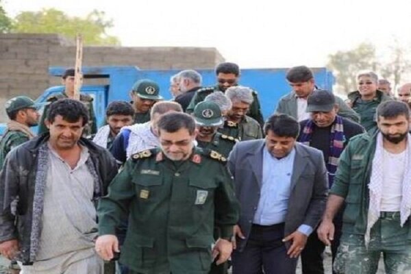 IRGC navy commander visits quake-hit areas in Hormozgan 