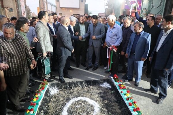 سازههای تبلیغاتی فرسوده جمعآوری میشود