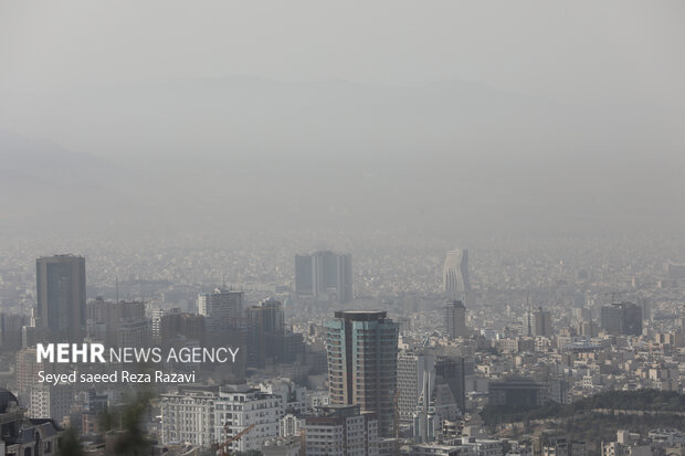 Severe air pollution in capital Tehran 