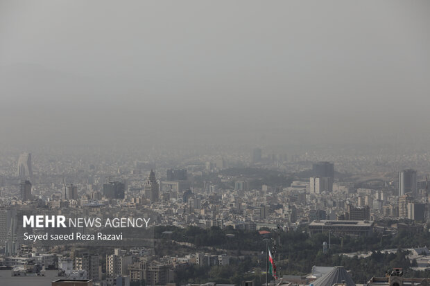 Severe air pollution in capital Tehran 