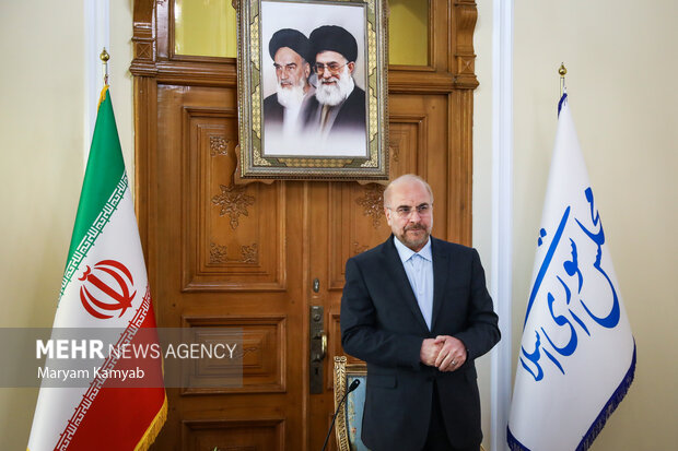 محمدباقر قالیباف رئیس مجلس شورای اسلامی در دیدار با جیحون بایرام اف وزیر امور خارجه جمهوری آذربایجان حضور دارد