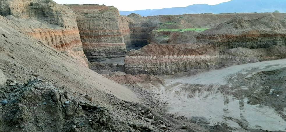 محیطزیست زیر آوار شن و ماسه/ با مجوز یا بیمجوز، مسئله این است؟!