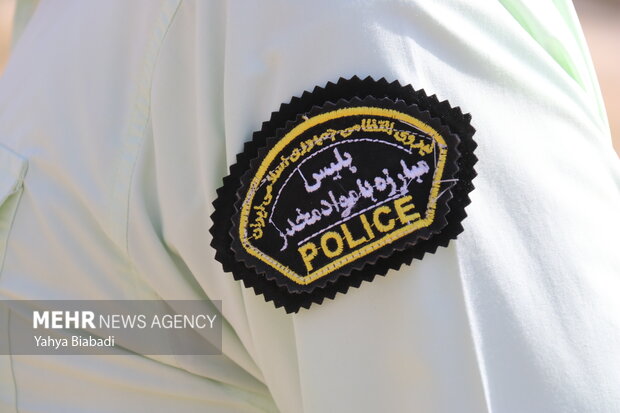 کشف ۴ کیلو و ۳۰۰ گرم مواد مخدر صنعتی در جهرم کشف ۴ کیلو و ۳۰۰ گرم مواد مخدر صنعتی در جهرم