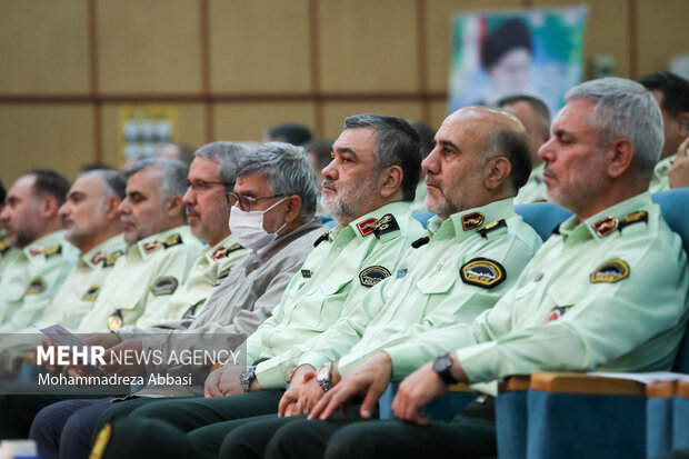 مراسم تجلیل از کارکنان کاشف اموال صندوق امانات بانک ملی 6