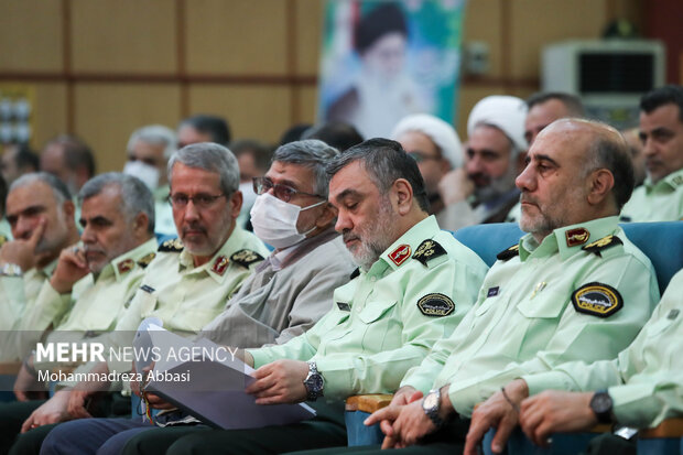 مراسم تجلیل از کارکنان کاشف اموال صندوق امانات بانک ملی 10