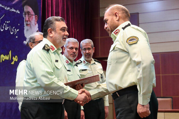 مراسم تجلیل از کارکنان کاشف اموال صندوق امانات بانک ملی 18