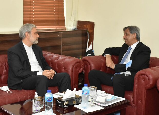  ایران ہمارے دل کے بہت قریب ہے، پاکستانی وفاقی وزیر برائے قانون و انصاف