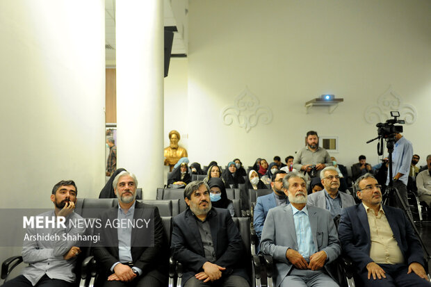 بیستمین جشنواره قلم زرین بعدازظهر امروز در مجموعه فرهنگی شهدای انقلاب برگزار شد