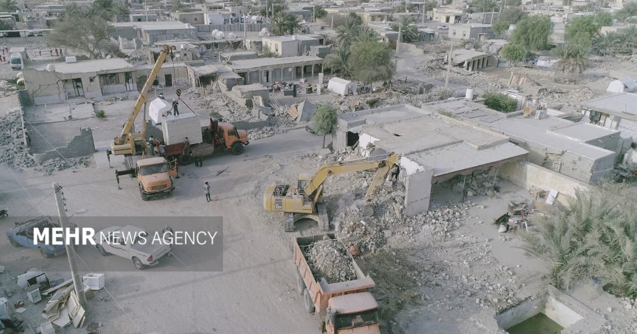 آواربرداری از ۱۸۰ واحد مسکونی در ۲۱ روستای زلزله زده غرب هرمزگان