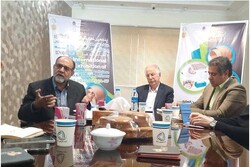 شمال خوزستان تنها منطقه‌ باصرفه اقتصادی برای تولید کاغذ است/دعوت از وزیر ارشاد برای شرکت در نمایشگاه