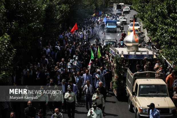 مراسم تشییع دو شهید گمنام در باشگاه انقلاب تهران برگزار شد