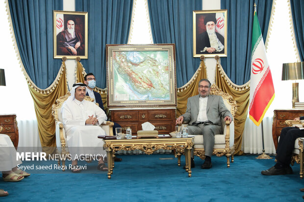 شیخ محمد بن عبدالرحمن آل ثانی معاون نخست وزیر و وزیر امور خارجه قطر ظهر امروز چهارشنبه ۱۵ تیر ۱۴۰۱ باعلی شمخانی نماینده مقام معظم رهبری و دبیر شورای عالی امنیت ملی دیدار و گفت‌وگو کرد