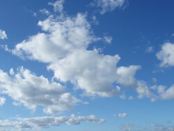 آسمان خراسان رضوی صاف تا کمی‬ ابری است / ‏افزایش سرعت وزش باد