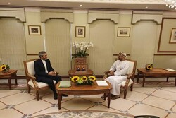 Iran, Oman discuss mutual ties, regional, intl. developments