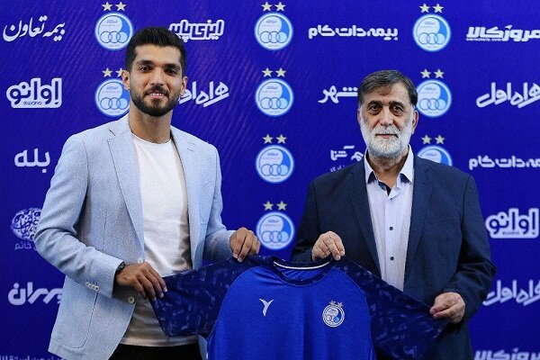 قرارداد هافبک میانی استقلال تمدید شد 