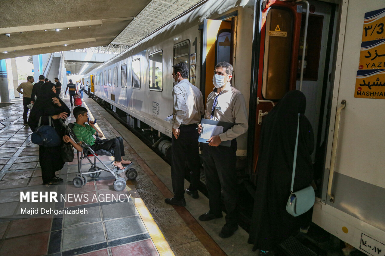 آژانسهای گردشگری متهم اصلی کمبود بلیط قطار/ همدانیها سردرگم