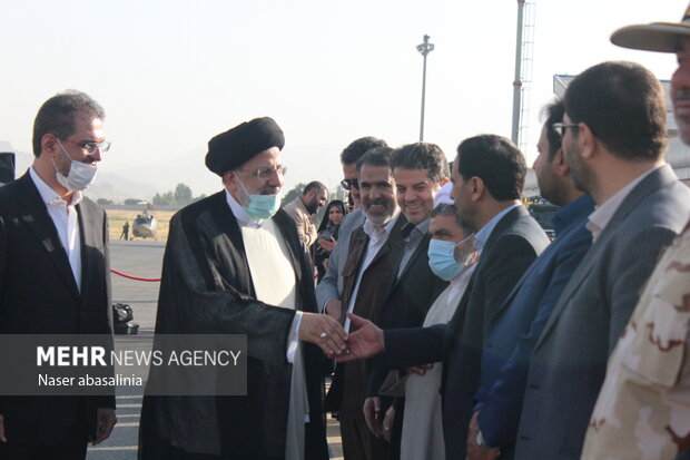 President Raeisi arrives at Kurdistan province