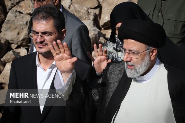 حضور رئیس جمهوری اسلامی ایران در جمع مردم قلعه‌جی سروآباد
