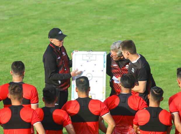 نبود هواداران ناراحت کننده است / تلاش برای کسب پیروزی برابر ملوان