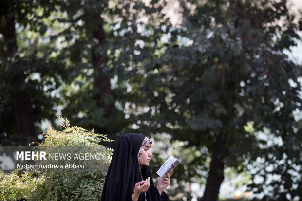 یوم عرفہ کی مناسبت سے تہران یونیورسٹی میں دعائیہ تقریب منعقد
