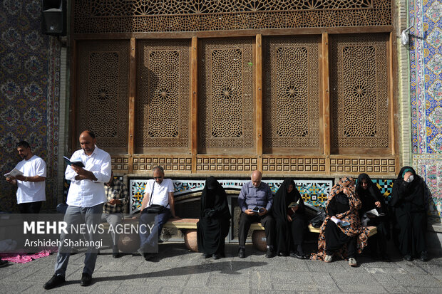 مراسم دعای روز عرفه بعدازظهر امروز شنبه ۱۸ تیر ۱۴۰۱ در حرم عبدالعظیم حسنی برگزار شد