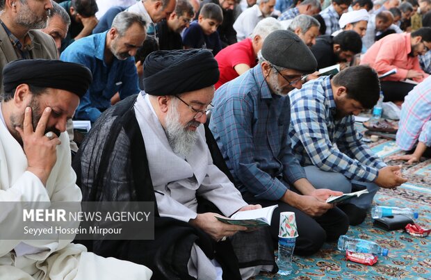 مراسم دعای عرفه در حرم مطهر رضوی