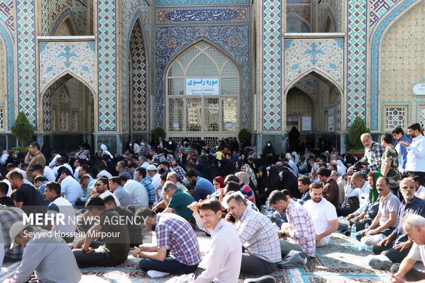 مراسم دعای عرفه در حرم مطهر رضوی