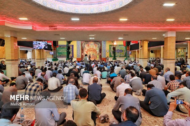 مراسم دعای عرفه در حسینیه اعظم شهر زنجان