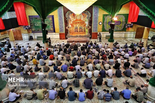 مراسم دعای عرفه در حسینیه اعظم زنجان