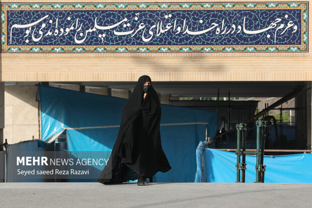 نماز عید سعید قربان به امامت حجت‌الاسلام محمدجواد حاج‌علی‌اکبری رئیس شورای سیاستگذاری ائمه جمعه و امام جمعه موقت تهران  صبح امروزیکشنبه ۱۹ تیر ۱۴۰۱ در مصلی امام خمینی (ره) تهران برگزار شد.