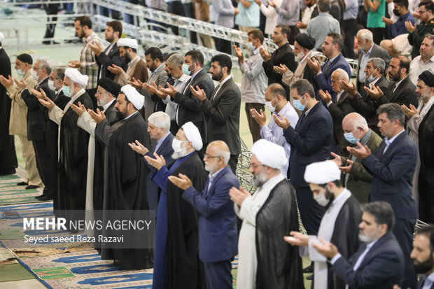 نماز عید سعید قربان به امامت حجت‌الاسلام محمدجواد حاج‌علی‌اکبری رئیس شورای سیاستگذاری ائمه جمعه و امام جمعه موقت تهران  صبح امروز یکشنبه ۱۹ تیر ۱۴۰۱ در مصلی امام خمینی (ره) تهران برگزار شد.