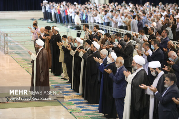 Eid al-Adha prayers in Imam Khomeini Mosalla
