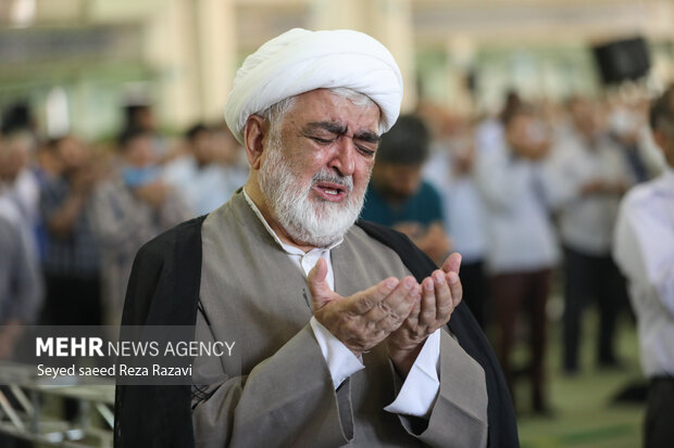 Eid al-Adha prayers in Imam Khomeini Mosalla
