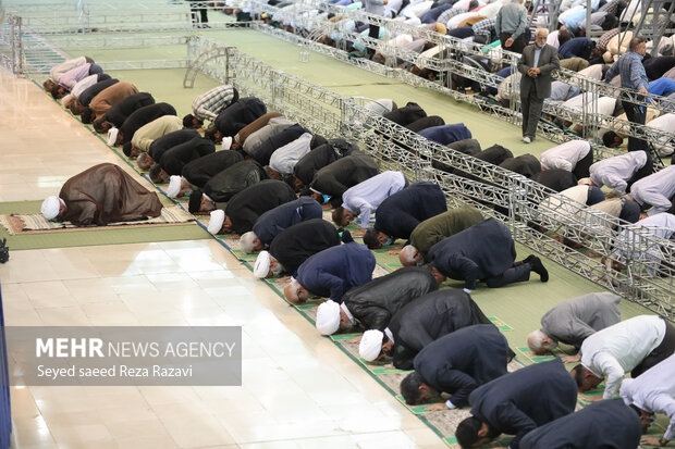 Eid al-Adha prayers in Imam Khomeini Mosalla
