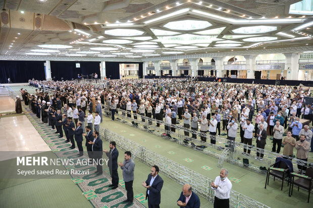 Eid al-Adha prayers in Imam Khomeini Mosalla
