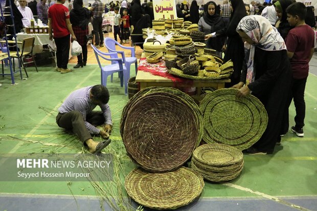 برگزاری یازدهمین نمایشگاه سراسری صنایع دستی و هنرهای سنتی در مشهد