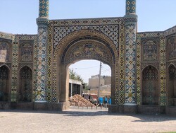 ساخت و ساز زیر گوش دروازه درب کوشک قزوین/ میراث فرهنگی در توقف پروژه ناتوان است