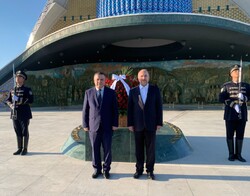 Ghalibaf visits symbol of Uzbekistan's independence