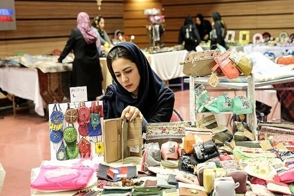 جشنواره «از خانه تا بازار، از مهارت تا کسبوکار» افتتاح شد جشنواره «از خانه تا بازار، از مهارت تا کسبوکار» افتتاح شد