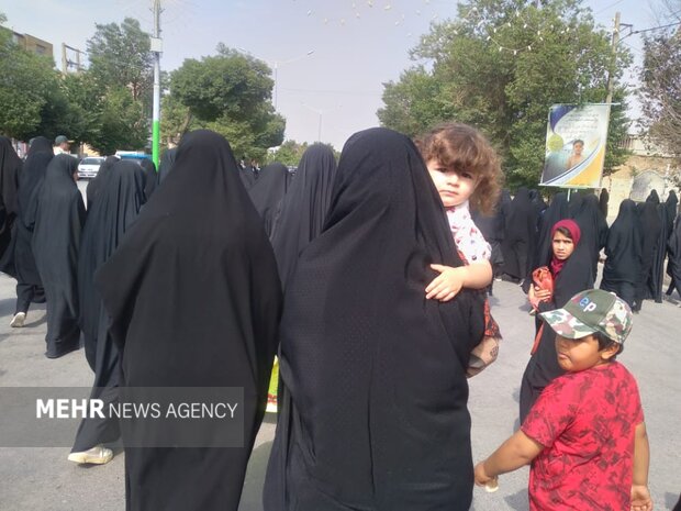 اجتماع بزرگ نسل امامزمانیها در راهپیمایی روز عفاف و حجاب فریدن