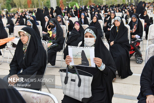 تجمع بزرگ بانوان زهرایی در شیراز