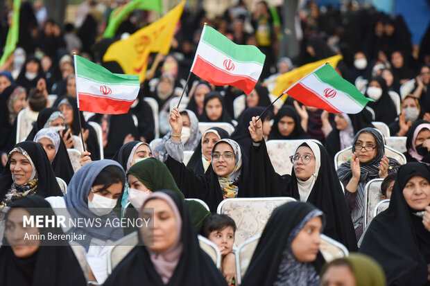 تجمع بزرگ بانوان زهرایی در شیراز