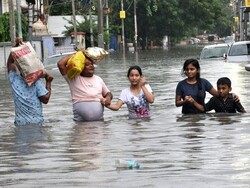 ہندوستان میں موسلادھار بارشوں نے تباہی مچادی؛ 14 جانبحق