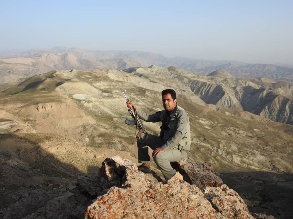 در طبیعت به حیوانات دست بزنیم یا نه؟/ روایتی از طبیب حیات وحش