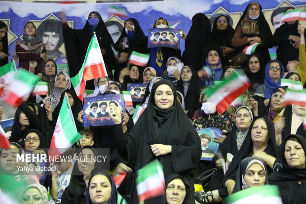 دیدار مردمی رئیس جمهور با مردم کرمانشاه