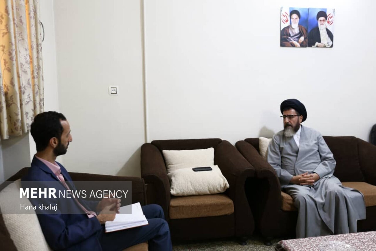 دست های پشتپرده مانع وحدت جریان انقلابی در قزوین