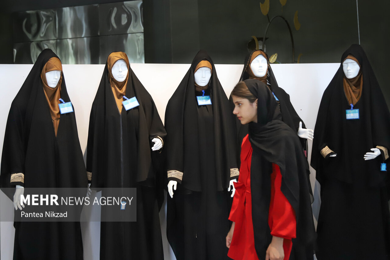 انحراف ذائقه مردم و کمبود مراکز فروش حجاب اسلامی در سطح شهر