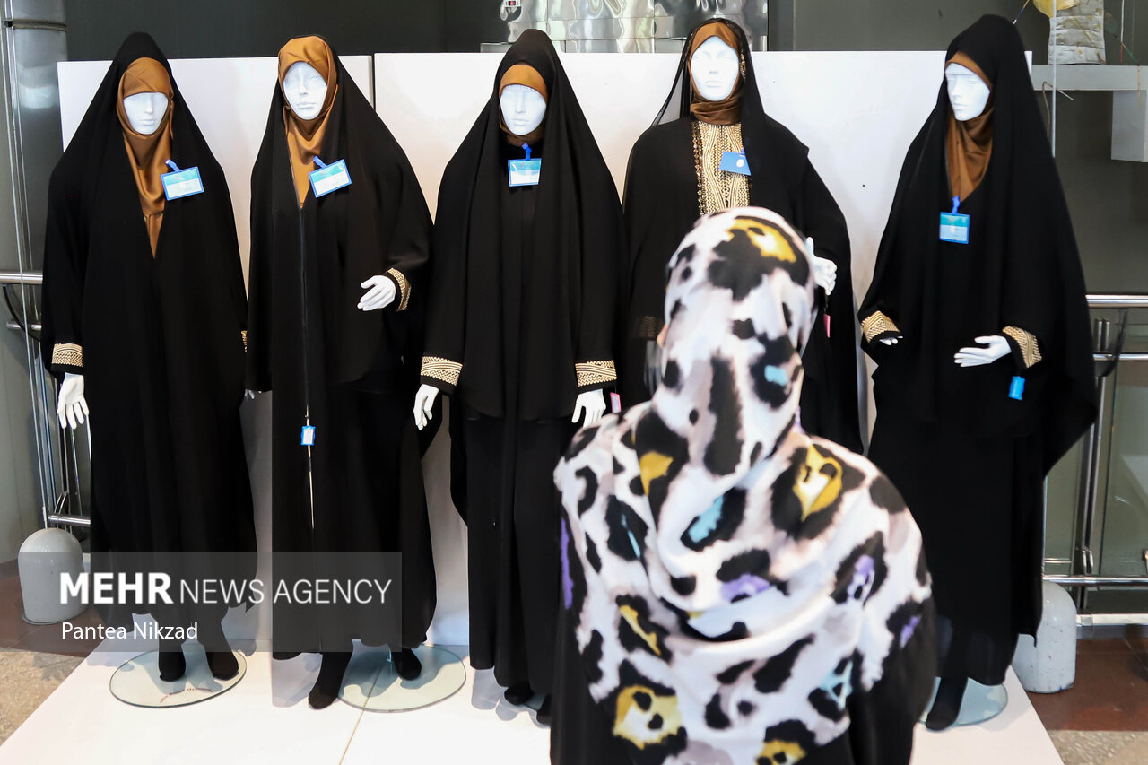 انحراف ذائقه مردم و کمبود مراکز فروش حجاب اسلامی در سطح شهر