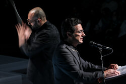 Ünlü İranlı şarkıcıdan muhteşem konser